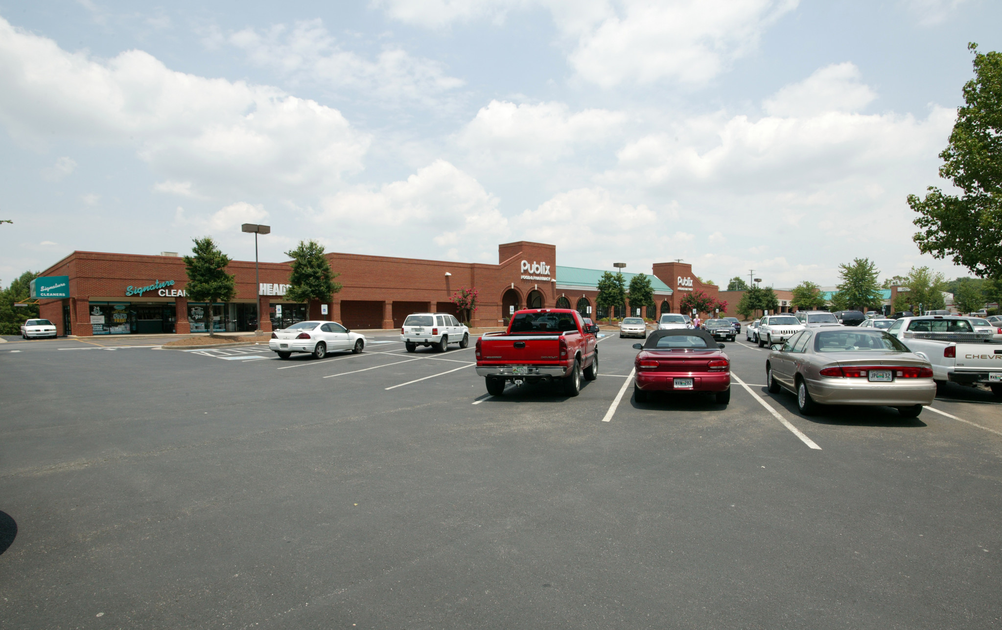 110 Indian Lake Blvd, Hendersonville, TN for lease Building Photo- Image 1 of 3