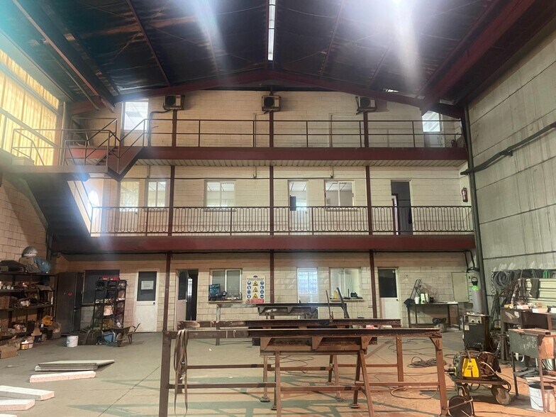 Industrial in SEVILLA, Sevilla for sale - Building Photo - Image 3 of 26