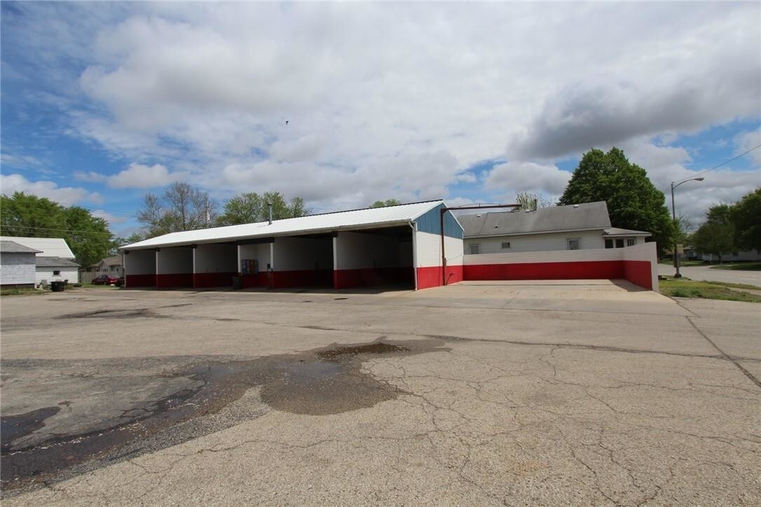 1820 Dewitt Ave, Mattoon, IL for sale Primary Photo- Image 1 of 1