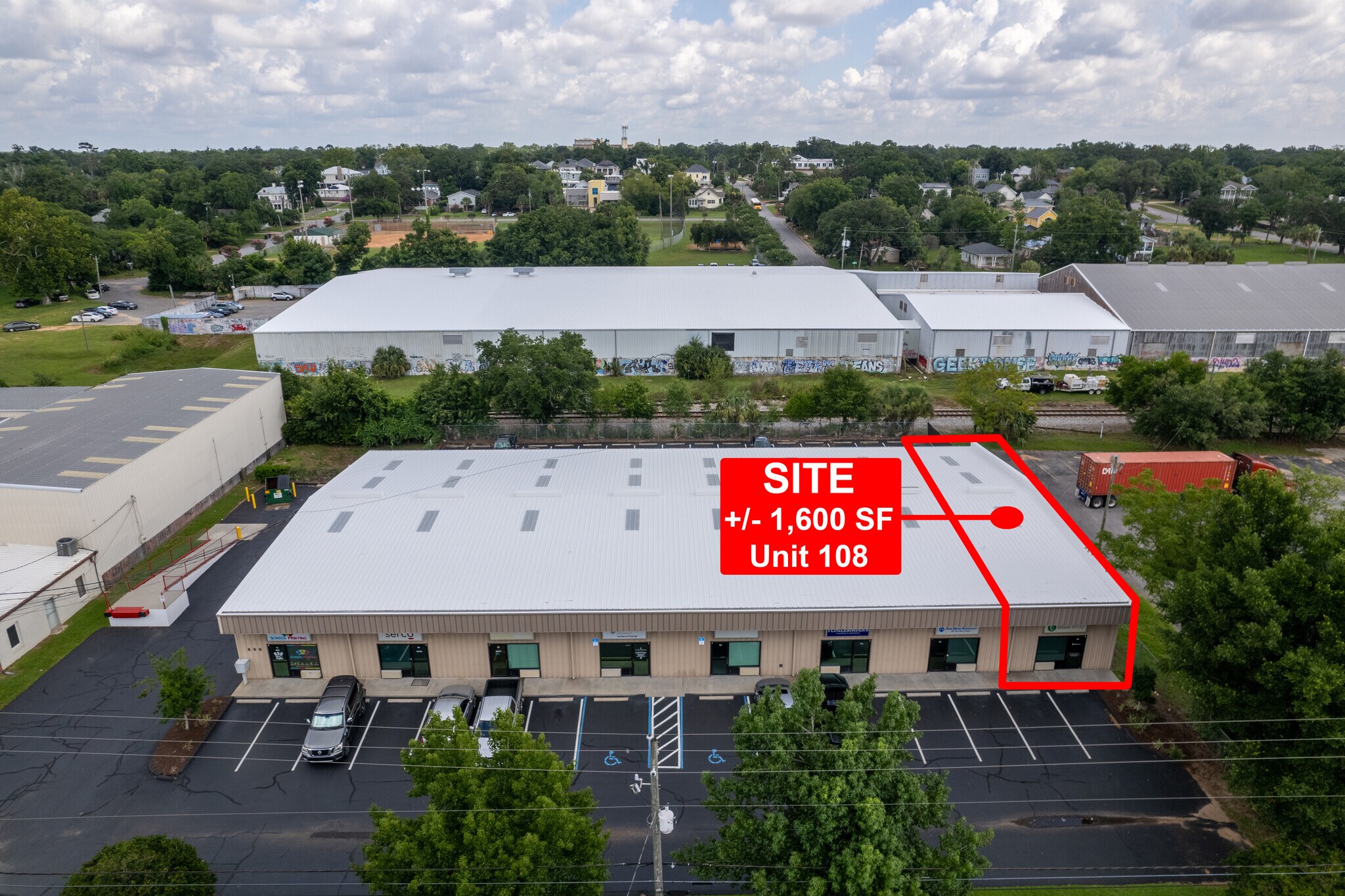 698 E Heinberg St, Pensacola, FL for lease Interior Photo- Image 1 of 4