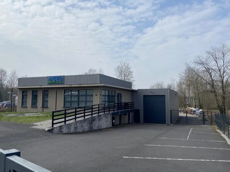Retail in Sarreguemines for lease - Building Photo - Image 1 of 11