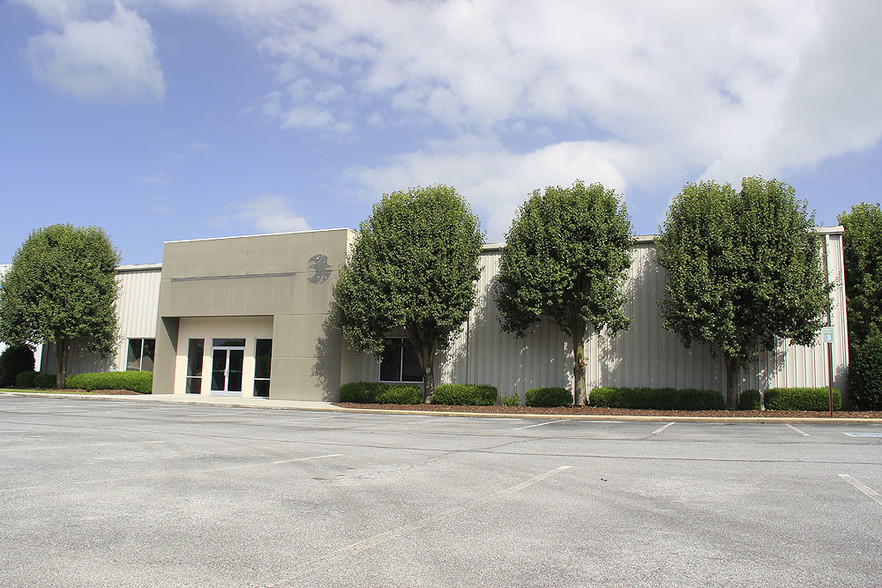 100 Lab Connect Dr, Johnson City, TN for sale - Building Photo - Image 1 of 1