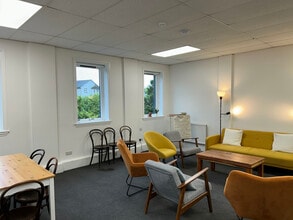 7 Washington Ln, Edinburgh for lease Interior Photo- Image 2 of 6