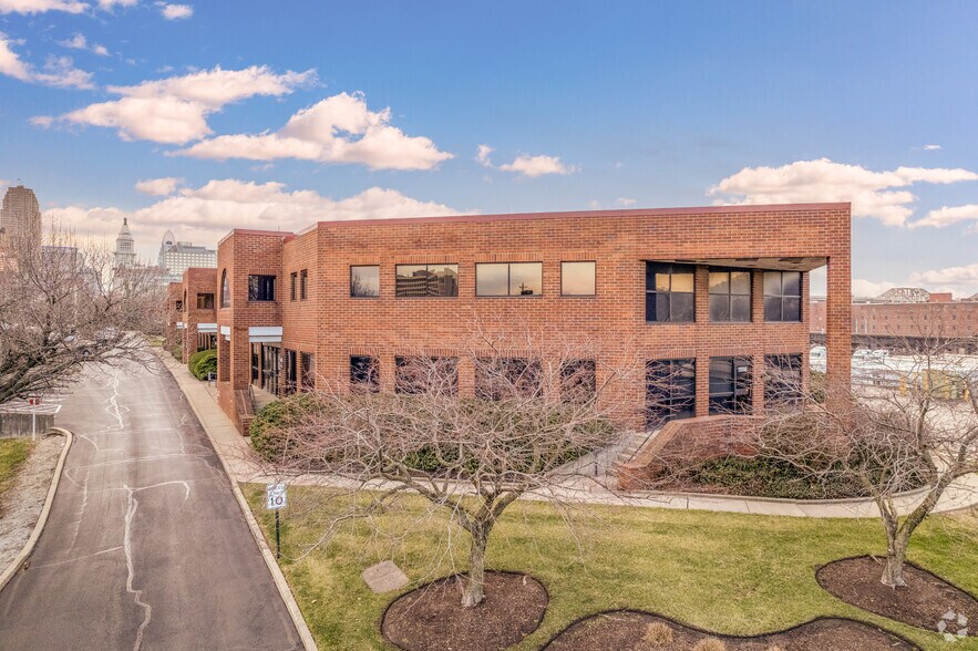 360 Gest St, Cincinnati, OH for sale - Primary Photo - Image 1 of 1