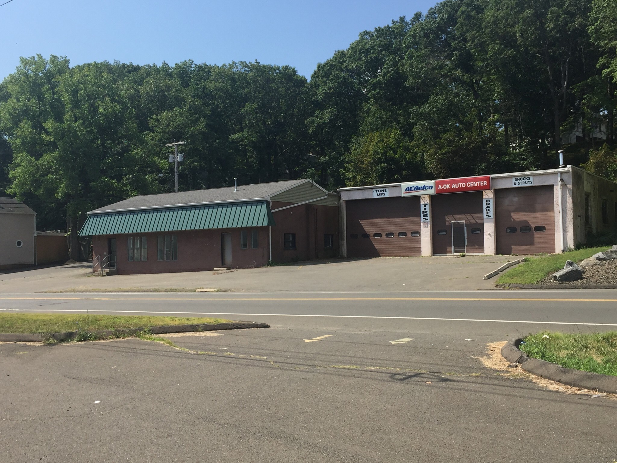 236 Forest Rd, West Haven, CT for sale Building Photo- Image 1 of 1