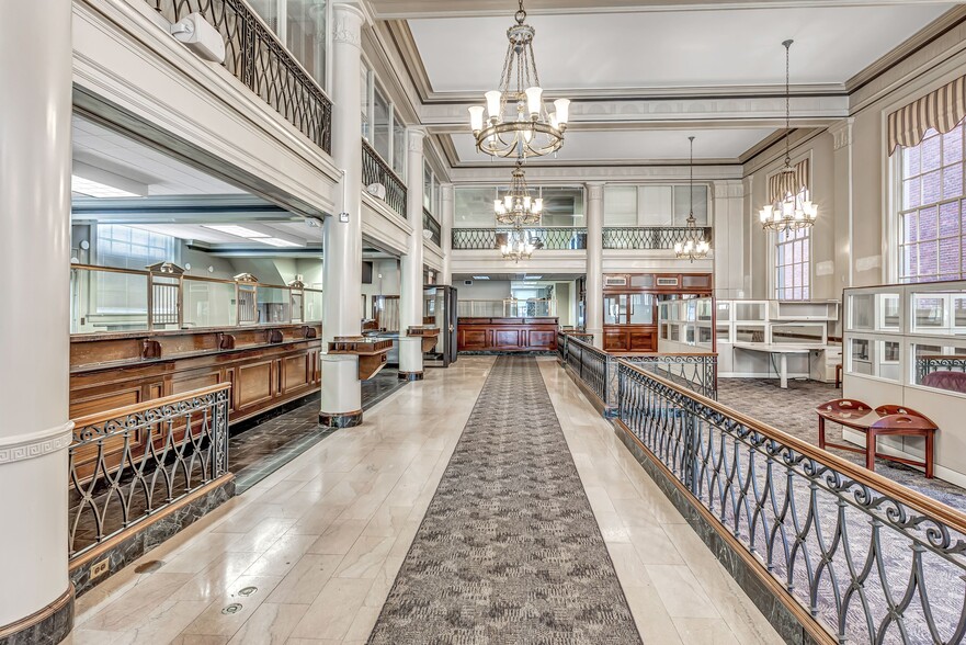 209 Church St, New Haven, CT for sale - Lobby - Image 1 of 1