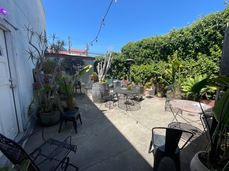 5526 Martin Luther King Jr Way, Oakland, CA for sale - Building Photo - Image 3 of 8