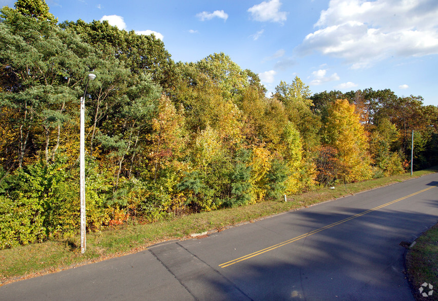 Lot 22 Container Dr, Terryville, CT for sale - Primary Photo - Image 1 of 2