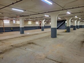 239 Lindbergh Pl, Paterson, NJ for lease Interior Photo- Image 2 of 2