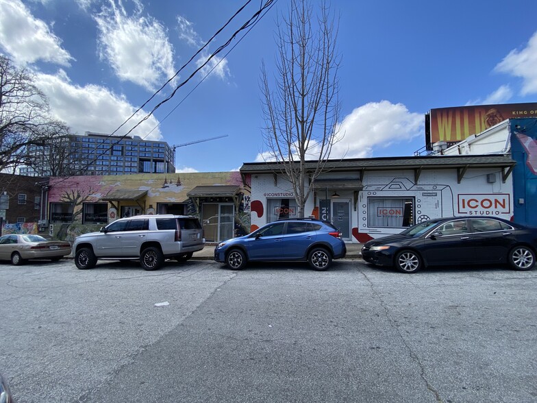 696 Somerset Ter, Atlanta, GA for lease - Building Photo - Image 1 of 9