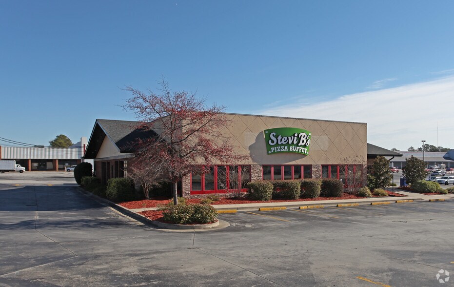 212 Bobby Jones Expy, Augusta, GA for sale - Primary Photo - Image 1 of 1