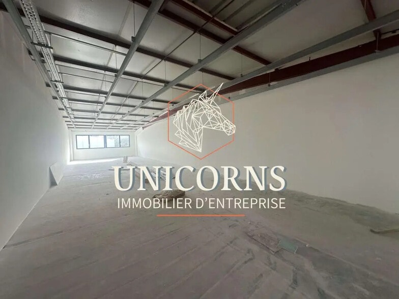 Industrial in Toulouse for lease - Interior Photo - Image 3 of 4
