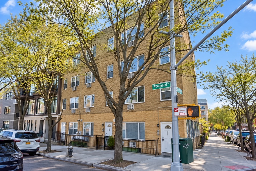 187 Woodpoint Rd, Brooklyn, NY for sale - Building Photo - Image 1 of 25