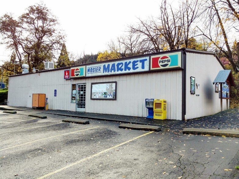 1010 1st Ave, Mosier, OR for sale - Primary Photo - Image 1 of 1