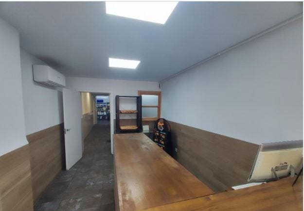 Avenida de Hernán Cortés, 88-88, Cáceres, Cáceres for sale - Interior Photo - Image 1 of 9