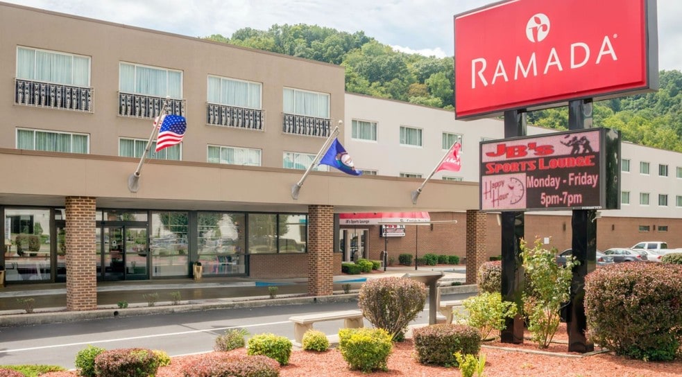 624 James Trimble Blvd, Paintsville, KY for sale - Building Photo - Image 1 of 1