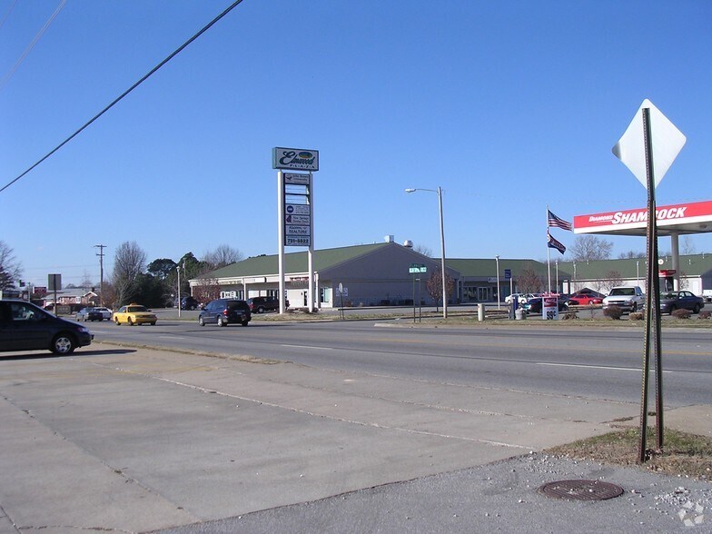 3896 Elm Springs Rd, Springdale, AR 72762 Elmwood Plaza