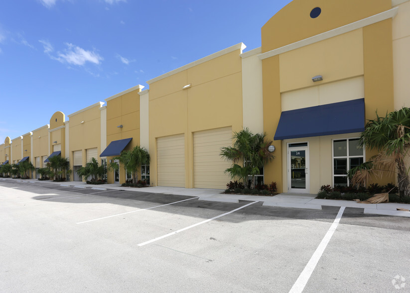 10384 W State Road 84, Davie, FL for lease - Building Photo - Image 2 of 11