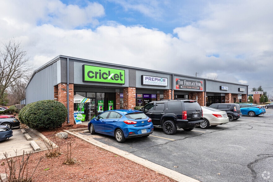 3329 W Sunset Ave, Springdale, AR for lease - Primary Photo - Image 2 of 4