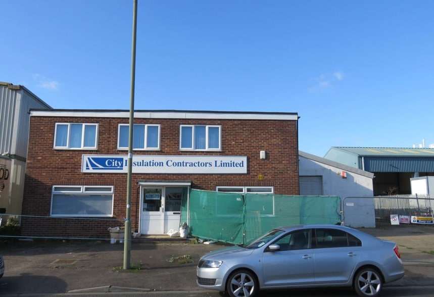 37 Pony Rd, Oxford for sale - Primary Photo - Image 1 of 1