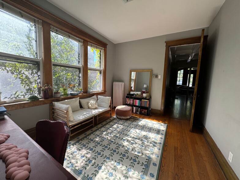 2019 N Damen Ave, Chicago, IL for sale - Interior Photo - Image 3 of 16