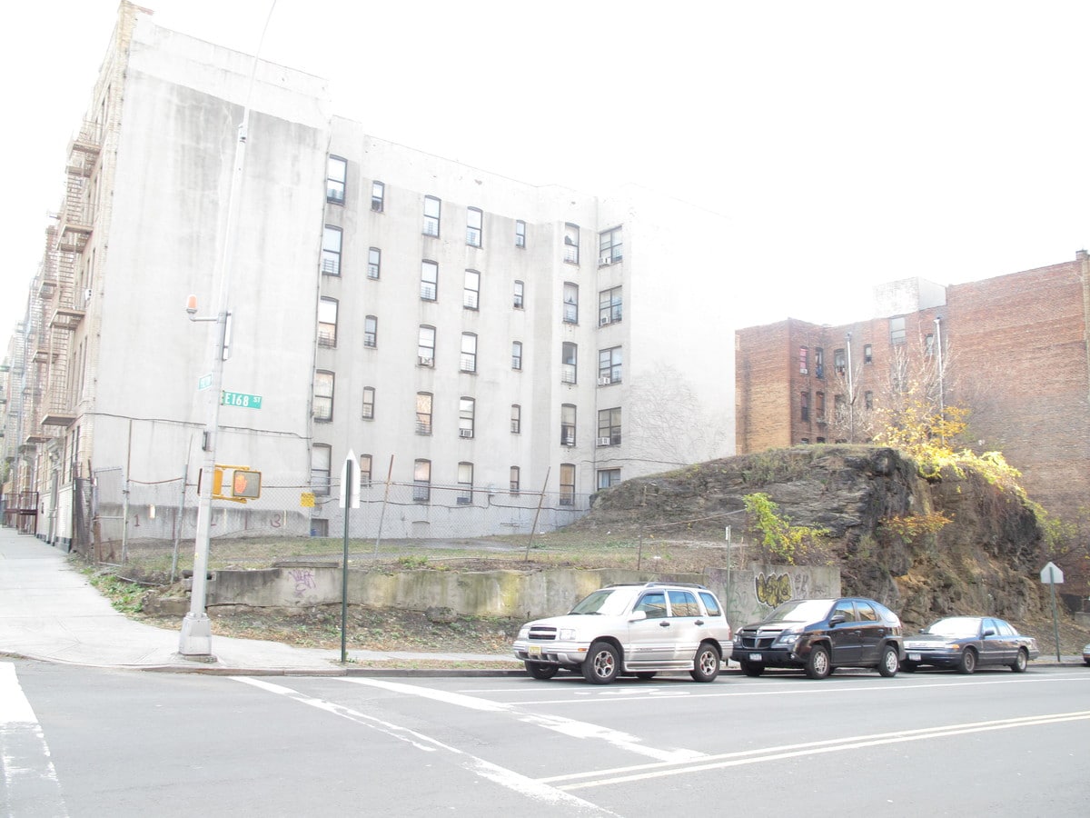 1215 Fulton Ave, Bronx, NY 10456