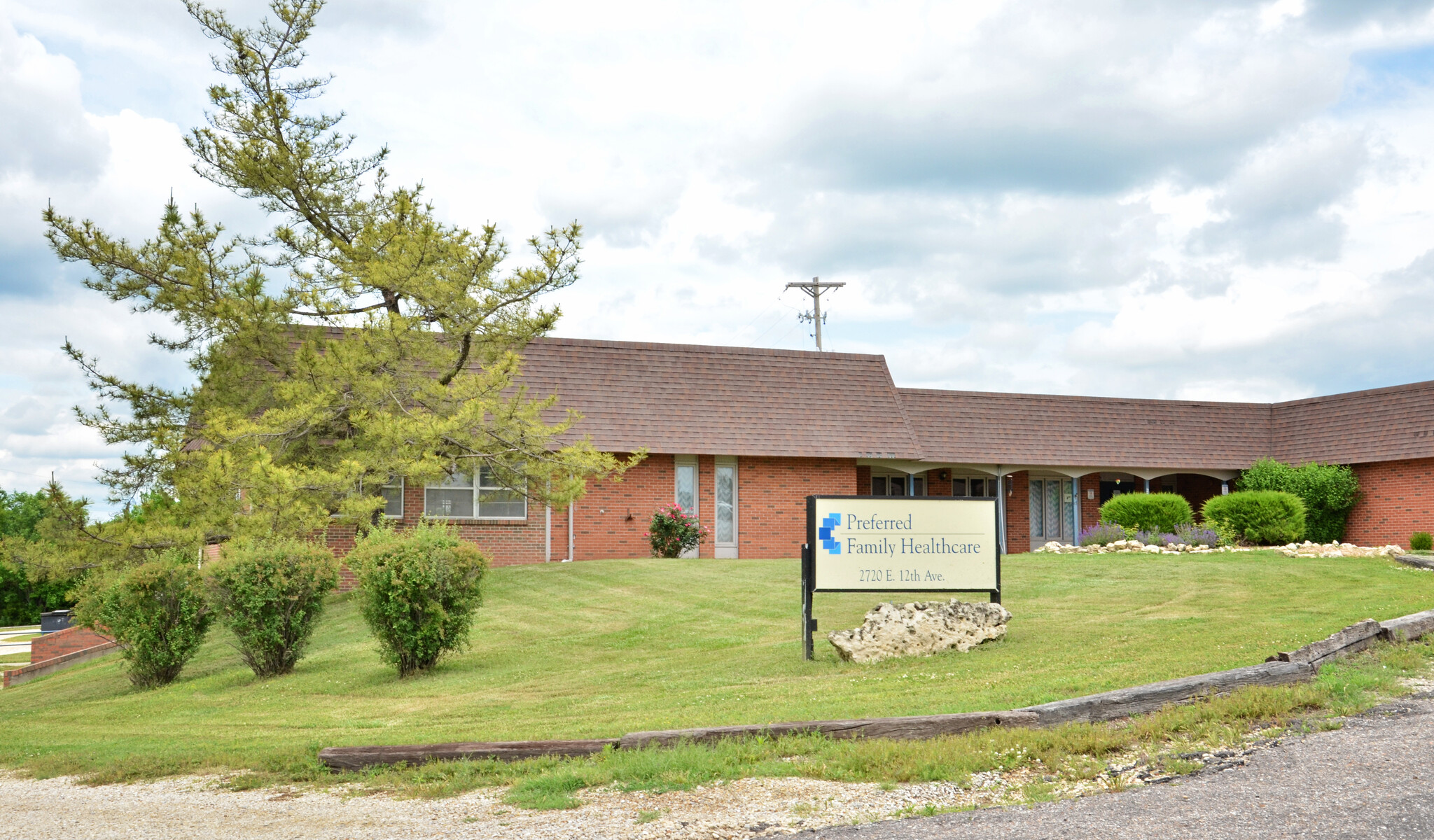 2720 E 12th Ave, Winfield, KS for sale Building Photo- Image 1 of 1