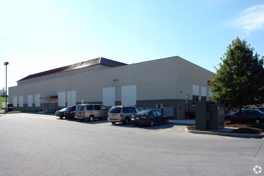 983 E Lancaster Ave, Downingtown, PA for sale - Building Photo - Image 2 of 6