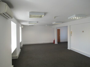 24 High St, London for lease Interior Photo- Image 2 of 6