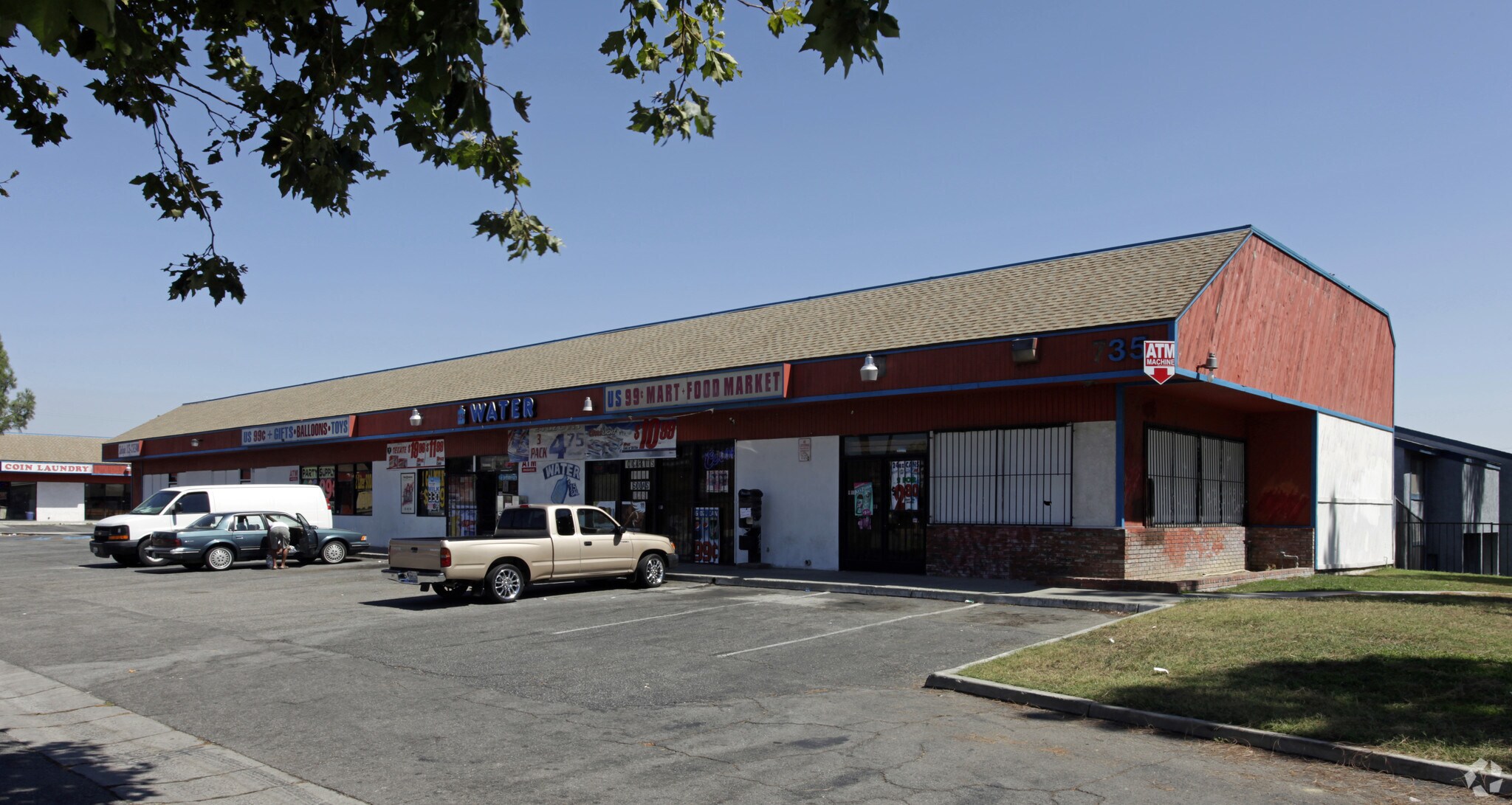 735-755 E Foothill Blvd, Rialto, CA for sale Primary Photo- Image 1 of 1