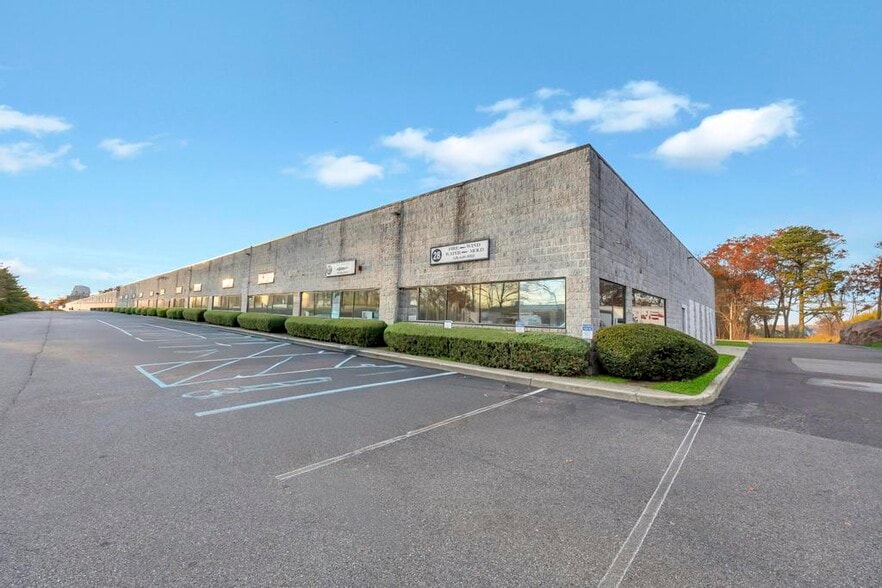 2231 Fifth Ave, Ronkonkoma, NY for sale - Building Photo - Image 3 of 34