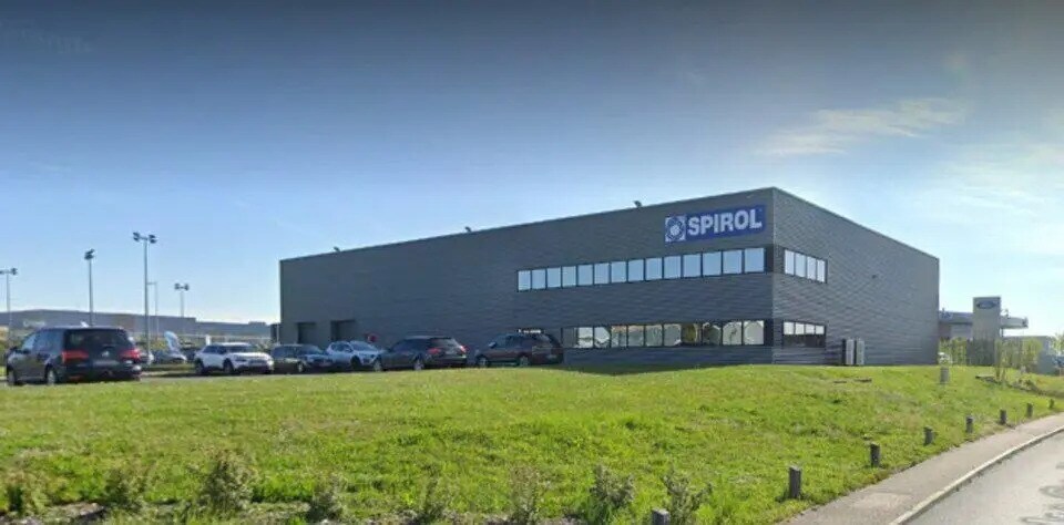 Industrial in Reims for lease Building Photo- Image 1 of 2