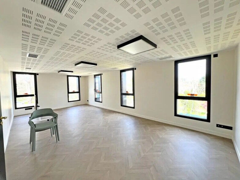 56 Chemin Ferro Lebres, Toulouse for lease - Interior Photo - Image 3 of 14