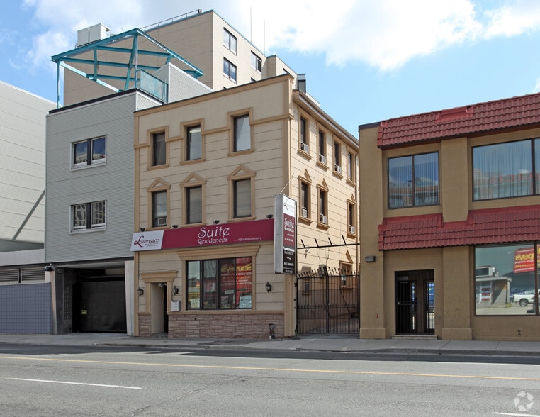 135 Jarvis St, Toronto, ON for sale - Primary Photo - Image 1 of 20