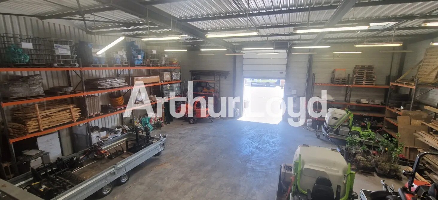 Industrial in Ifs for lease Interior Photo- Image 1 of 4