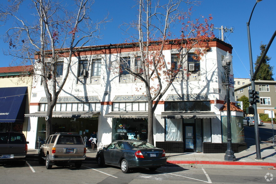 585 Mandana Blvd, Oakland, CA for lease - Building Photo - Image 3 of 4