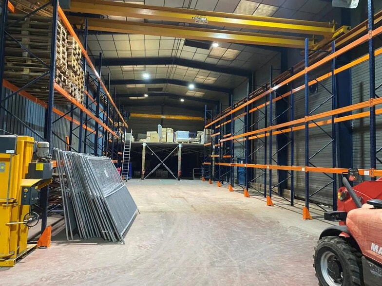 Flex in Argenteuil for lease - Interior Photo - Image 2 of 4