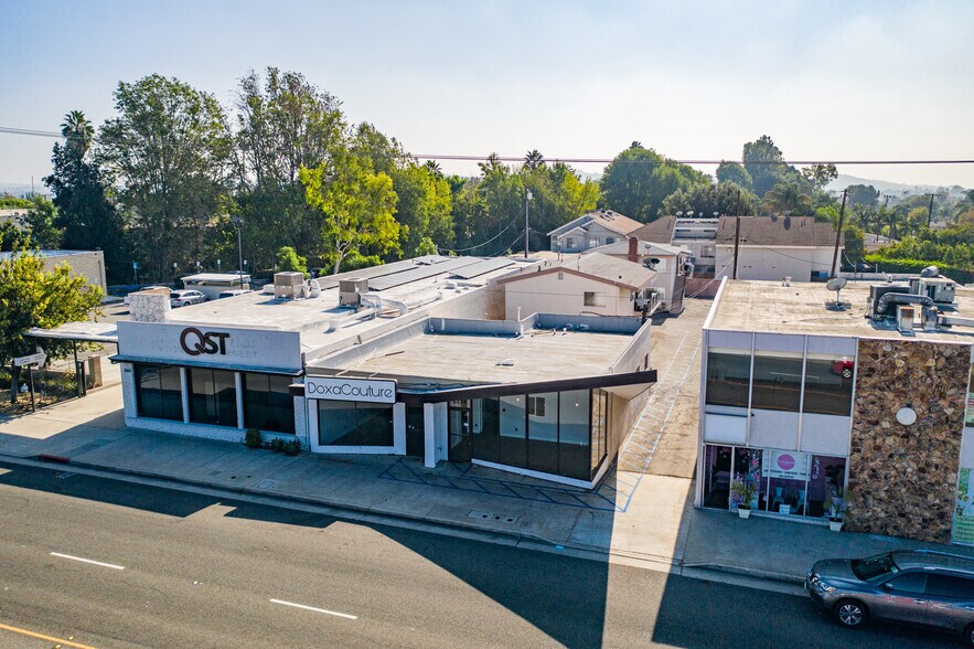 2274 W Whittier Blvd La Habra Ca 90631 Flex For Sale Loopnet Com