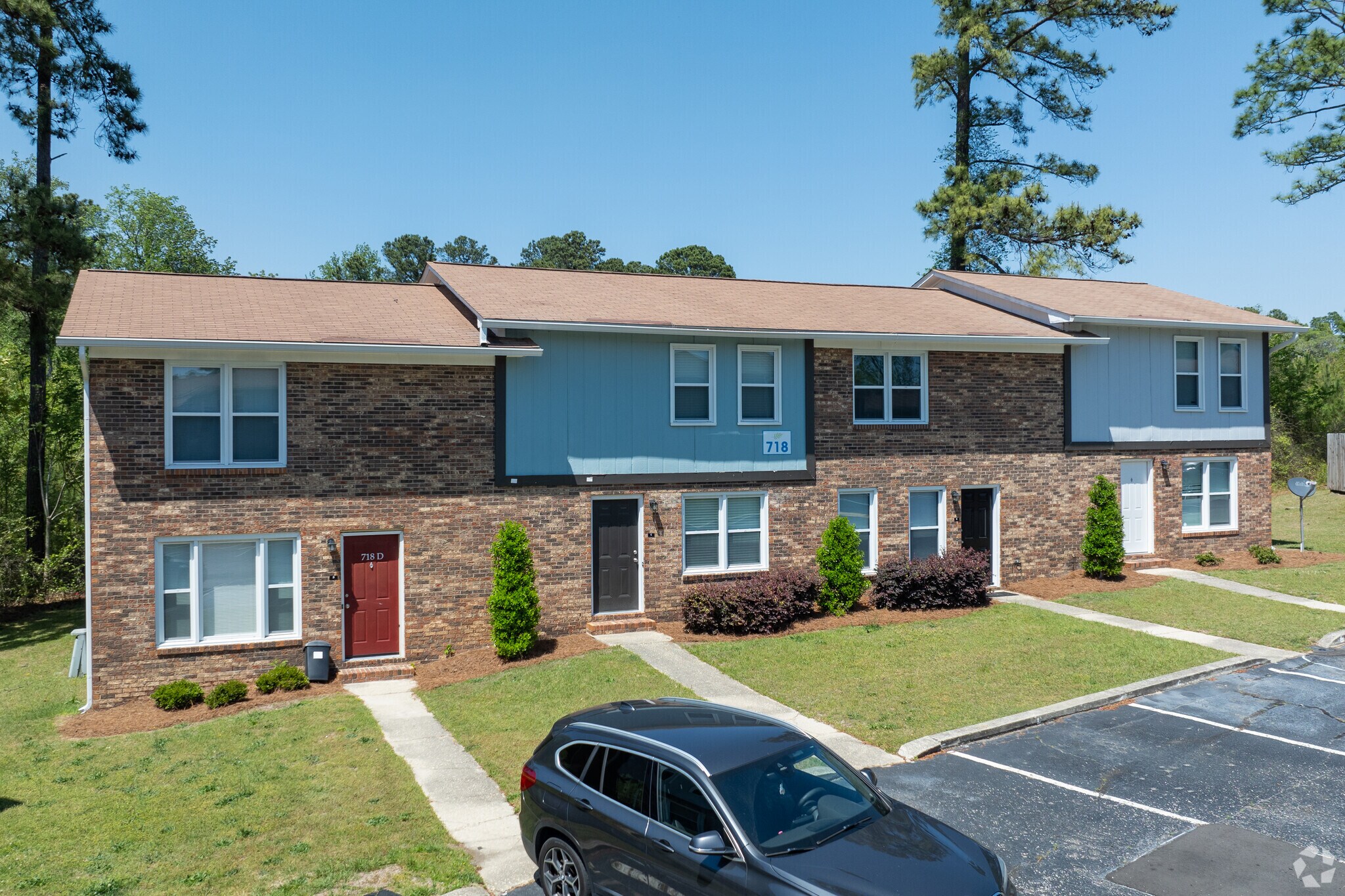 704 Windy Hill Cir, Fayetteville, NC for sale Primary Photo- Image 1 of 44