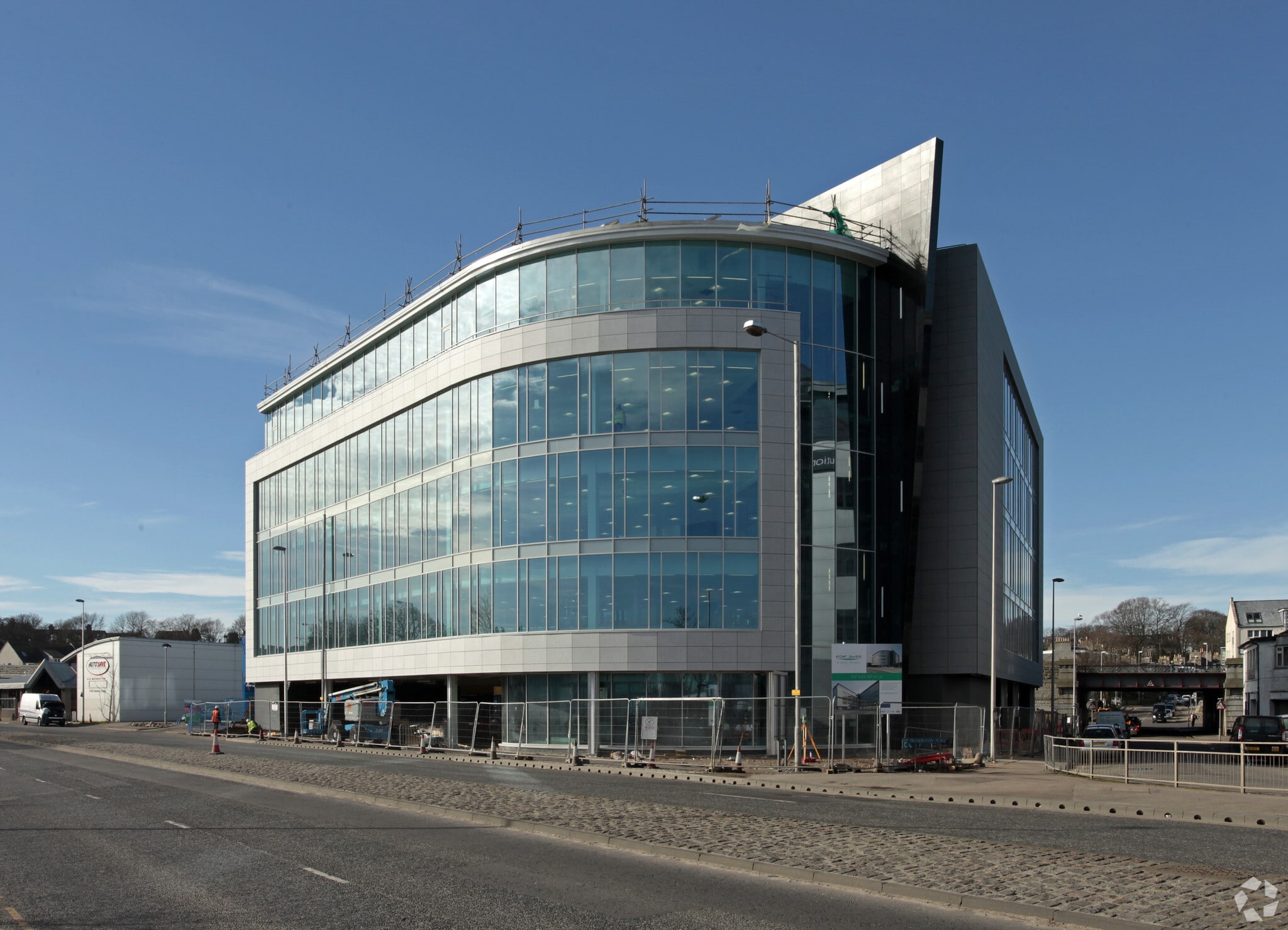 16 North Esplanade W, Aberdeen for sale Primary Photo- Image 1 of 1