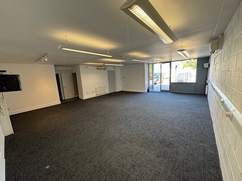 Grahame Park Way, London for lease - Building Photo - Image 2 of 7