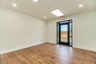 5433 Chumuckla Hwy, Pace, FL for lease Interior Photo- Image 2 of 7