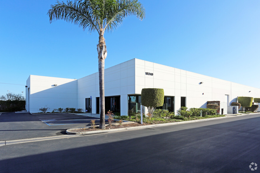 18249 Gothard St, Huntington Beach, CA for lease - Building Photo - Image 3 of 6