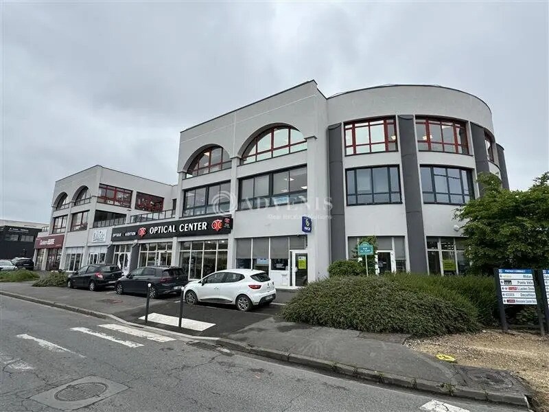 Office in Pontault-Combault for lease Building Photo- Image 1 of 11