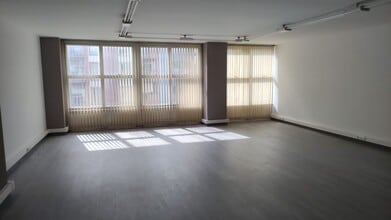 Office in Granollers, Barcelona for lease Interior Photo- Image 1 of 10