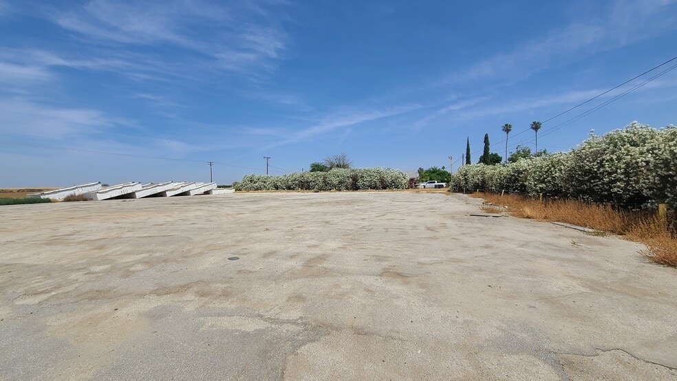 16210 Sunset Blvd, Arvin, CA for sale - Building Photo - Image 2 of 5