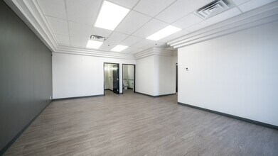 2451 W Birchwood Ave, Mesa, AZ for lease Lobby- Image 2 of 15