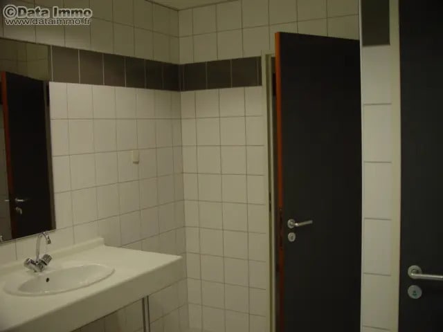 Val De Loire, Meung-sur-Loire for lease - Building Photo - Image 3 of 17