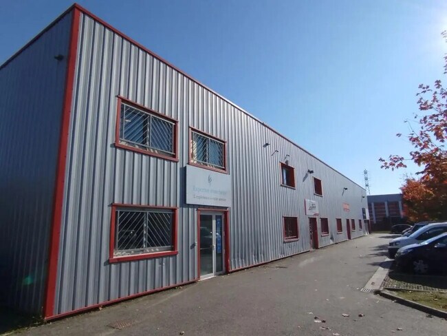 Location Local d'activités 135 m²