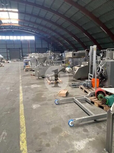 Flex in Mouvaux for lease - Building Photo - Image 2 of 6